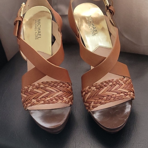 Sandals - Picture 2 of 5